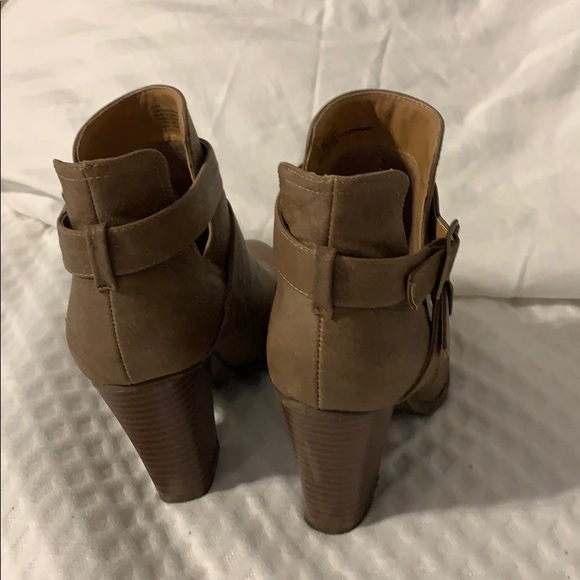 Strappy ankle boots - Picture 3 of 3